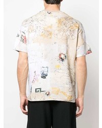 hellbeige T-Shirt mit einem Rundhalsausschnitt mit Blumenmuster von Emporio Armani