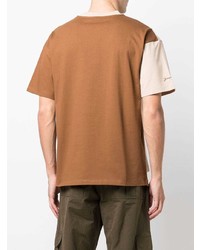 hellbeige T-Shirt mit einem Rundhalsausschnitt mit Flicken von Jacquemus