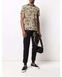 hellbeige T-Shirt mit einem Rundhalsausschnitt mit Leopardenmuster von Moschino