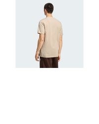 hellbeige T-Shirt mit einem Rundhalsausschnitt von adidas Originals