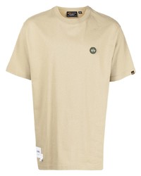 hellbeige T-Shirt mit einem Rundhalsausschnitt von Alpha Industries