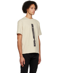 hellbeige T-Shirt mit einem Rundhalsausschnitt von C2h4