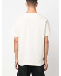 hellbeige T-Shirt mit einem Rundhalsausschnitt von Stone Island