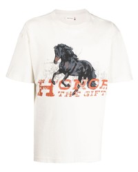 hellbeige T-Shirt mit einem Rundhalsausschnitt von HONOR THE GIFT