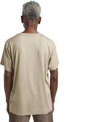 hellbeige T-Shirt mit einem Rundhalsausschnitt von Jack Wolfskin