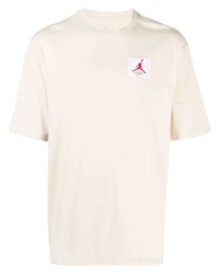 hellbeige T-Shirt mit einem Rundhalsausschnitt von Jordan