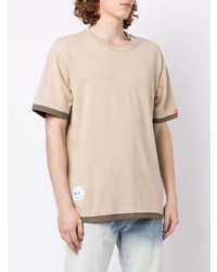 hellbeige T-Shirt mit einem Rundhalsausschnitt von Chocoolate