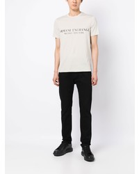 hellbeige T-Shirt mit einem Rundhalsausschnitt von Armani Exchange