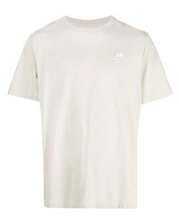 hellbeige T-Shirt mit einem Rundhalsausschnitt von Nike