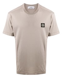 hellbeige T-Shirt mit einem Rundhalsausschnitt von Stone Island
