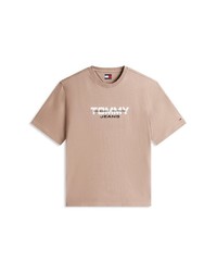 hellbeige T-Shirt mit einem Rundhalsausschnitt von Tommy Jeans