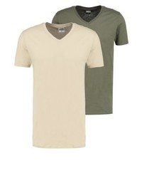 hellbeige T-Shirt mit einem V-Ausschnitt von Urban Classics