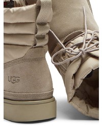 hellbeige Ugg Stiefel von UGG