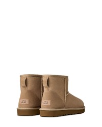 hellbeige Ugg Stiefel von UGG