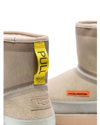 hellbeige Ugg Stiefel von Heron Preston