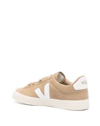 hellbeige Wildleder niedrige Sneakers von Veja