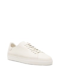 hellbeige Wildleder niedrige Sneakers von Axel Arigato