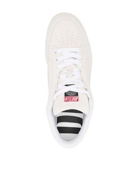 hellbeige Wildleder niedrige Sneakers von Diesel