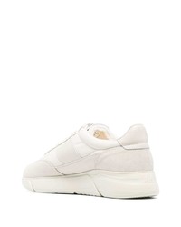 hellbeige Wildleder niedrige Sneakers von Axel Arigato