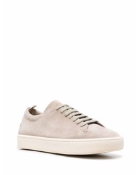 hellbeige Wildleder niedrige Sneakers von Officine Creative