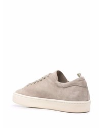 hellbeige Wildleder niedrige Sneakers von Officine Creative