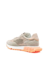 hellbeige Wildleder niedrige Sneakers von Philippe Model Paris