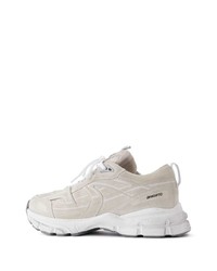 hellbeige Wildleder niedrige Sneakers von Axel Arigato