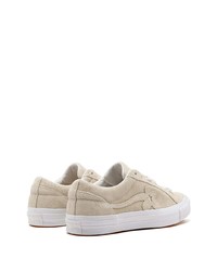 hellbeige Wildleder niedrige Sneakers von Converse