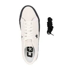 hellbeige Wildleder niedrige Sneakers von Converse