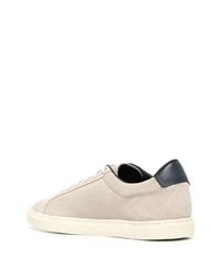 hellbeige Wildleder niedrige Sneakers von Common Projects