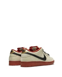 hellbeige Wildleder niedrige Sneakers von Nike