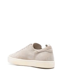 hellbeige Wildleder niedrige Sneakers von Officine Creative