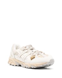 hellbeige Wildleder niedrige Sneakers von Asics