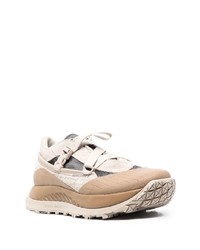 hellbeige Wildleder niedrige Sneakers von Converse