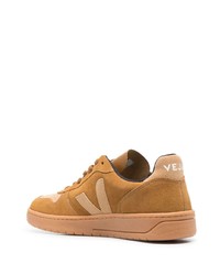 hellbeige Wildleder niedrige Sneakers von Veja