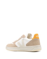 hellbeige Wildleder niedrige Sneakers von Veja