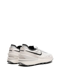 hellbeige Wildleder niedrige Sneakers von Nike