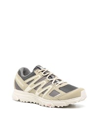 hellbeige Wildleder niedrige Sneakers von Salomon