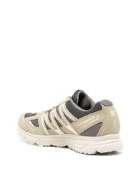 hellbeige Wildleder niedrige Sneakers von Salomon