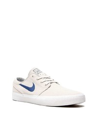 hellbeige Wildleder niedrige Sneakers von Nike