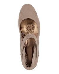 hellbeige Wildleder Pumps von Mae&Mathilda