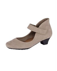 hellbeige Wildleder Pumps von Mae&Mathilda