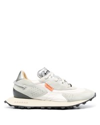 hellbeige Wildleder Sportschuhe von RUN OF