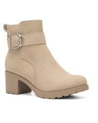 hellbeige Wildleder Stiefeletten von Clara Barson