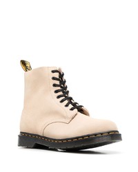 hellbeige Wildlederfreizeitstiefel von Dr. Martens