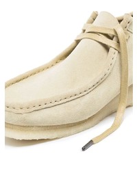 hellbeige Wildlederfreizeitstiefel von Clarks Originals