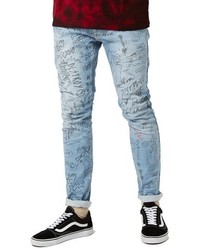 hellblaue bedruckte enge Jeans
