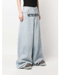 hellblaue bedruckte Jeans von Vetements
