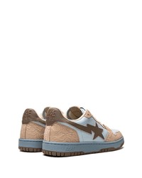 hellblaue bedruckte Leder niedrige Sneakers von A Bathing Ape