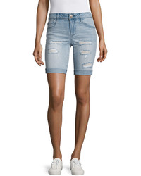 hellblaue Bermuda-Shorts aus Jeans mit Destroyed-Effekten